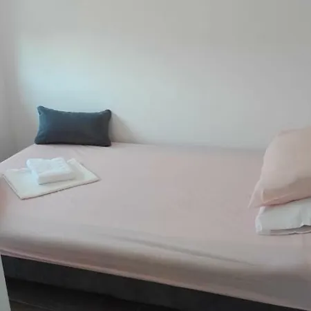Πανσιόν Marana *