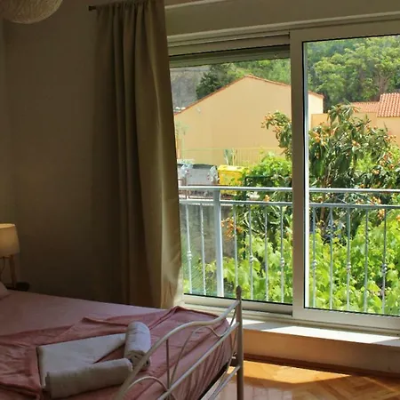 Marana Gostinjska kuća 3*